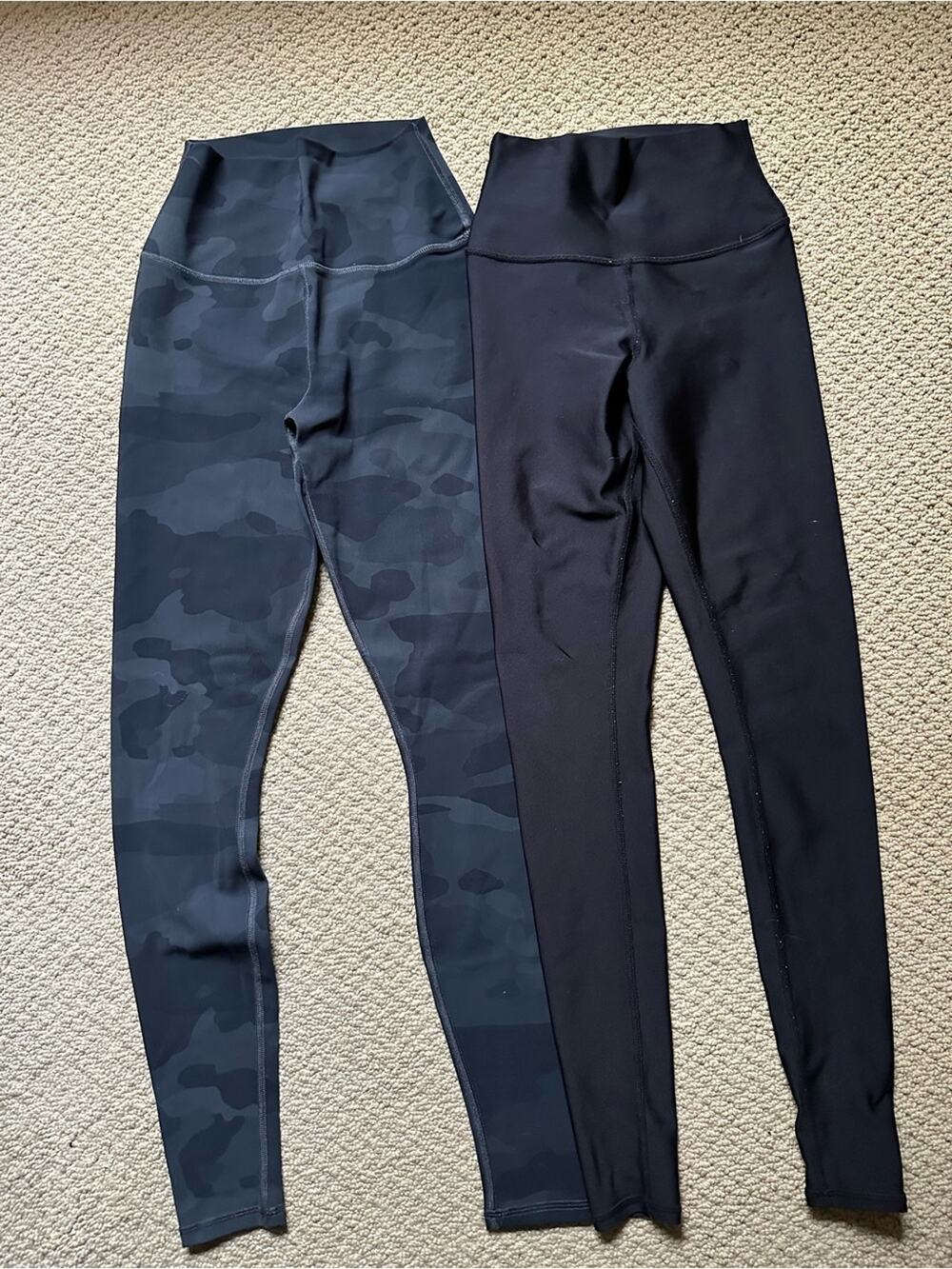 Bundle of ALO Yoga leggings camo/black Sz XS